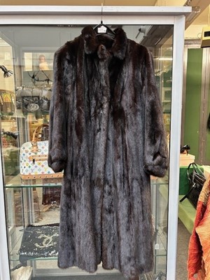 Lot 1118A - A Dark Brown Mink Coat