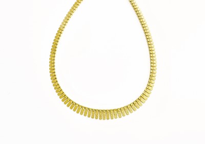 Lot 61 - A 9 Carat Gold Fringe Necklace, length 42cm