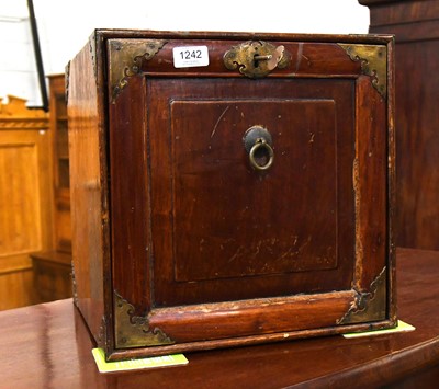 Lot 1242 - A Chinese Travelling Apothecary Chest, late...