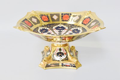 Lot 302 - A Royal Crown Derby Porcelain Comport, Imari...