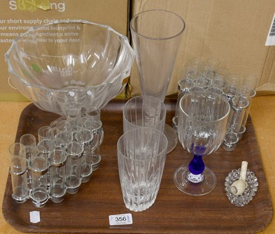 Lot 356 - 20th Century Studio and Other Glass, including...