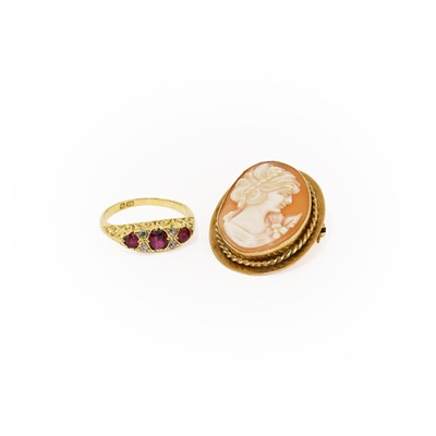 Lot 231 - A 9 Carat Gold Cameo Brooch, measures 3.2cm by...