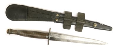 Lot 324 - A Third Pattern Fighting Knife, with 17cm...