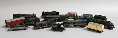 Lot 37 - Hornby Dublo Silver King, Bristol Castle and 2...