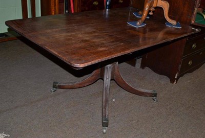 Lot 743 - A Regency mahogany breakfast table