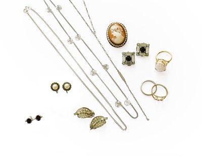 Lot 313 - A Small Quantity of Jewellery, including an 18...