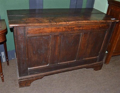 Lot 832 - A 17th century oak coffer