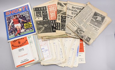Lot 11 - Football Programmes A Collection Of Pre-1960 Examples
