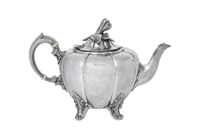 Lot 2112 - A Victorian Silver Teapot