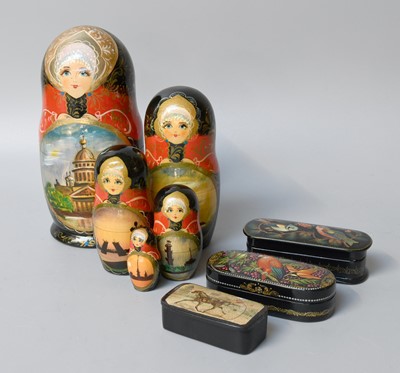 Lot 147 - A Georgian Papier Mache Snuff Box, decorated...