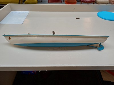 Lot 214 - A ''BOATS'' Mid 20th Century Clockwork Pond...
