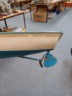 Lot 214 - A ''BOATS'' Mid 20th Century Clockwork Pond...