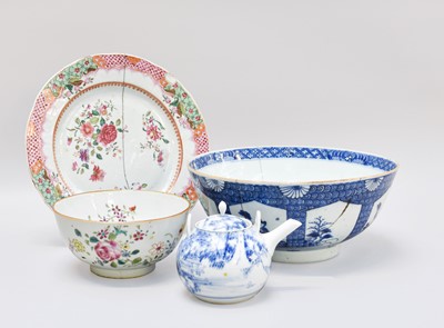 Lot 189 - 18th Century Chinese Porcelain Bowl, Qianlong,...