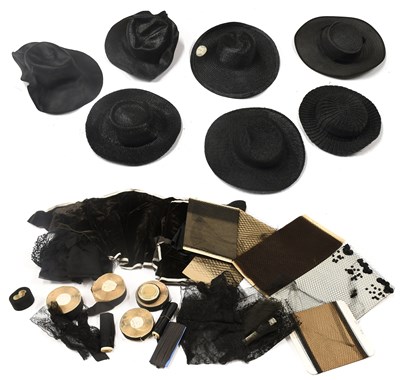 Lot 2162 - A Collection of Early 20th Century Millinery...