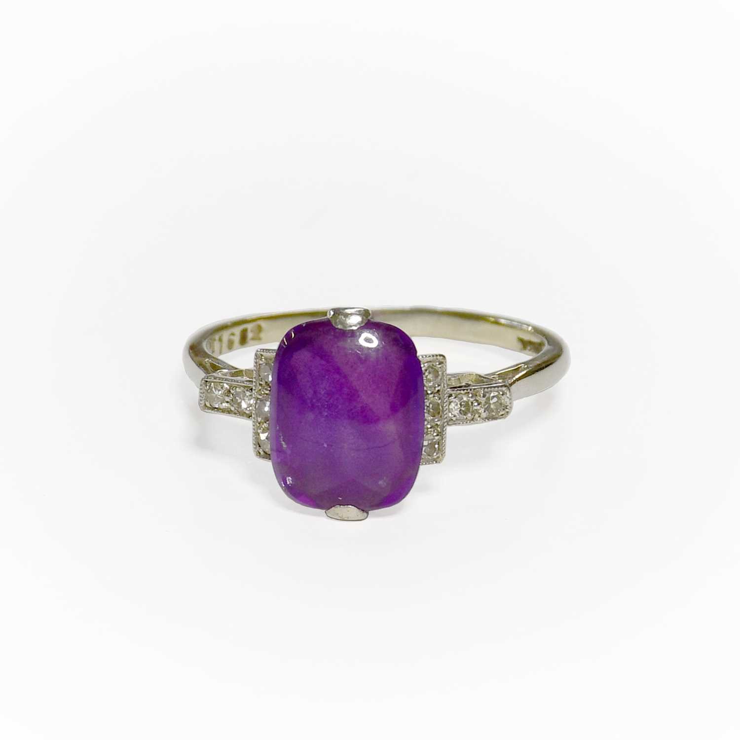 Lot 41 - An Early 20th Century Amethyst and Diamond...