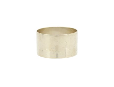 Lot 107 - An Irish Silver Napkin-Ring, by Alwright and...