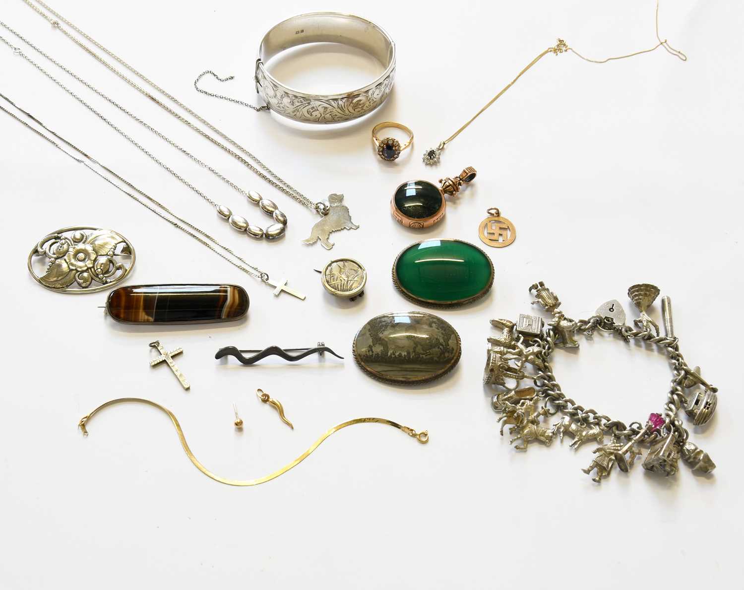 Lot 112 - A Small Quantity of Jewellery, including a 9...