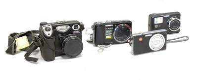 Lot 140 - Compact Cameras
