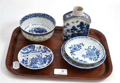 Lot 9 - Chinese blue and white tea caddy (lacking cover), three saucer dishes and a bowl