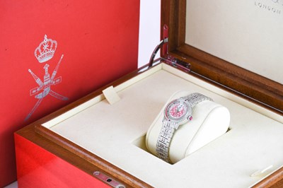 Lot 2185 - William & Son: A Lady's 18 Carat White Gold...