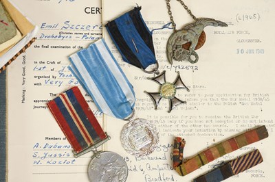 Lot 20 - A Second World War Polish Air Force Group of...