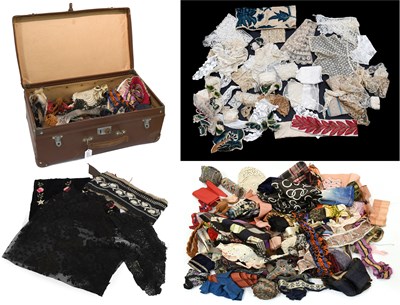 Lot 2103 - Assorted Mainly Early 20th Century Lace and...