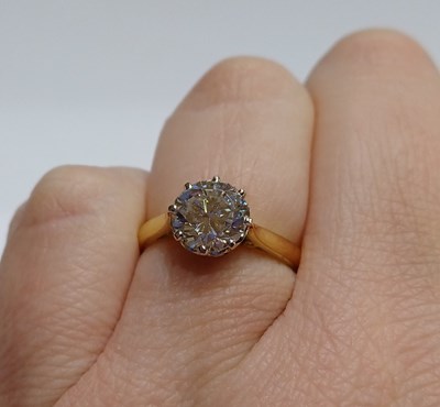 Lot 2235 - An 18 Carat Gold Diamond Solitaire Ring the...