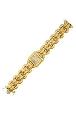 Lot 2218 - A Citrine Bracelet the emerald-cut citrine in...