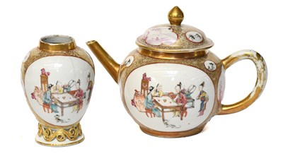 Lot 97 - A Chinese Porcelain Teapot and Cover, Qianlong,...