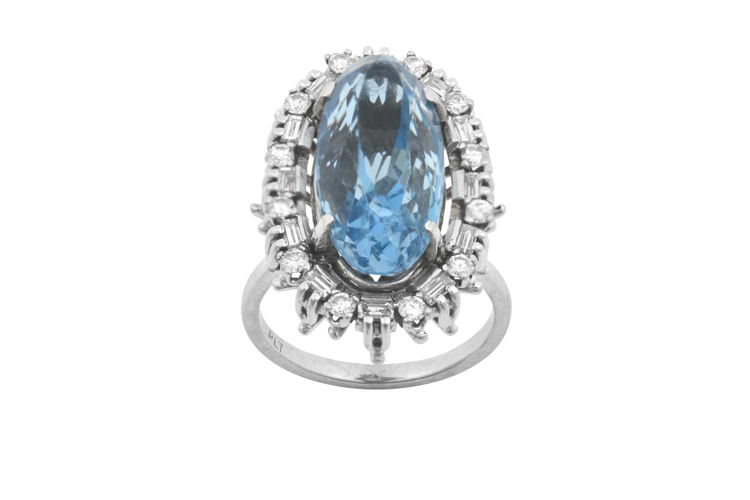 Lot 2256 - An Aquamarine and Diamond Cluster Ring the...