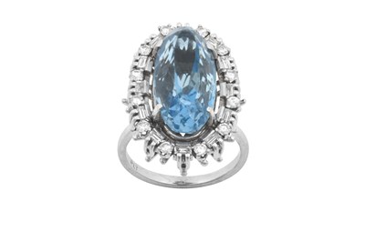 Lot 2256 - An Aquamarine and Diamond Cluster Ring the...