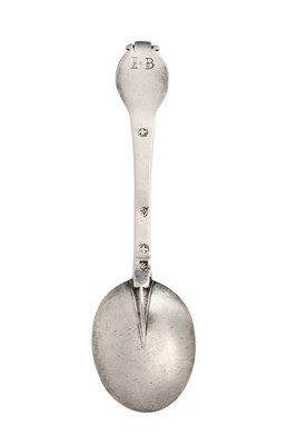 Lot 2034 - A William and Mary Sussex Silver Trefid-Spoon