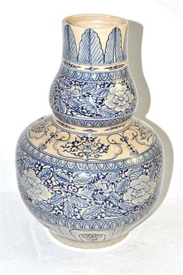 Lot 298 - Chinese vase