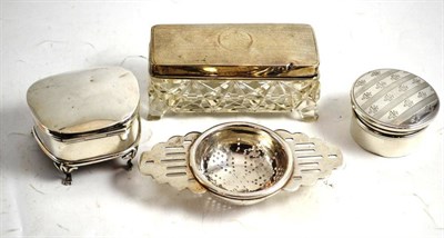 Lot 318 - Silver tea strainer and three small boxes