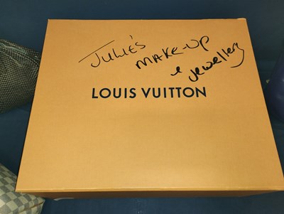 Lot 1040 - Louis Vuitton Speedy 30 Bag in Damier Azur...