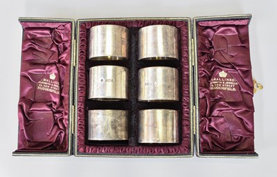 Lot 109 - A Cased Set of Five Edward VII Silver...