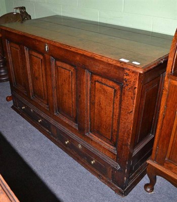 Lot 412 - 18th century oak coffer