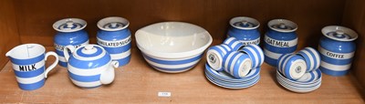 Lot 178 - T G Green Cornish Ware, five blue banded...