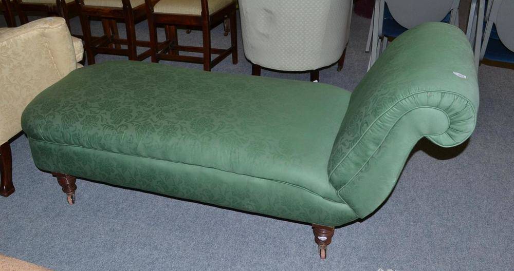 Lot 467 - Victorian chaise longue