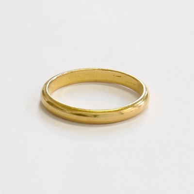 Lot 436 - A 22 Carat Gold Band Ring, finger size R