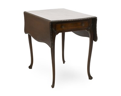 Lot 516 - A George III Mahogany Butterfly-Shape Pembroke...
