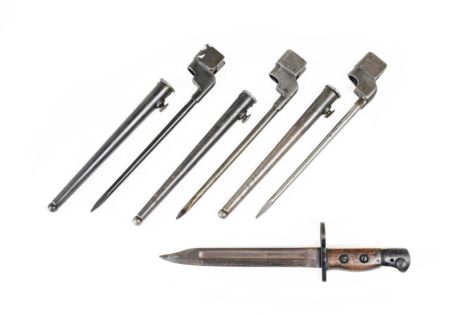 Lot 297 - A British No.5 Mk.I Knife Bayonet for the...