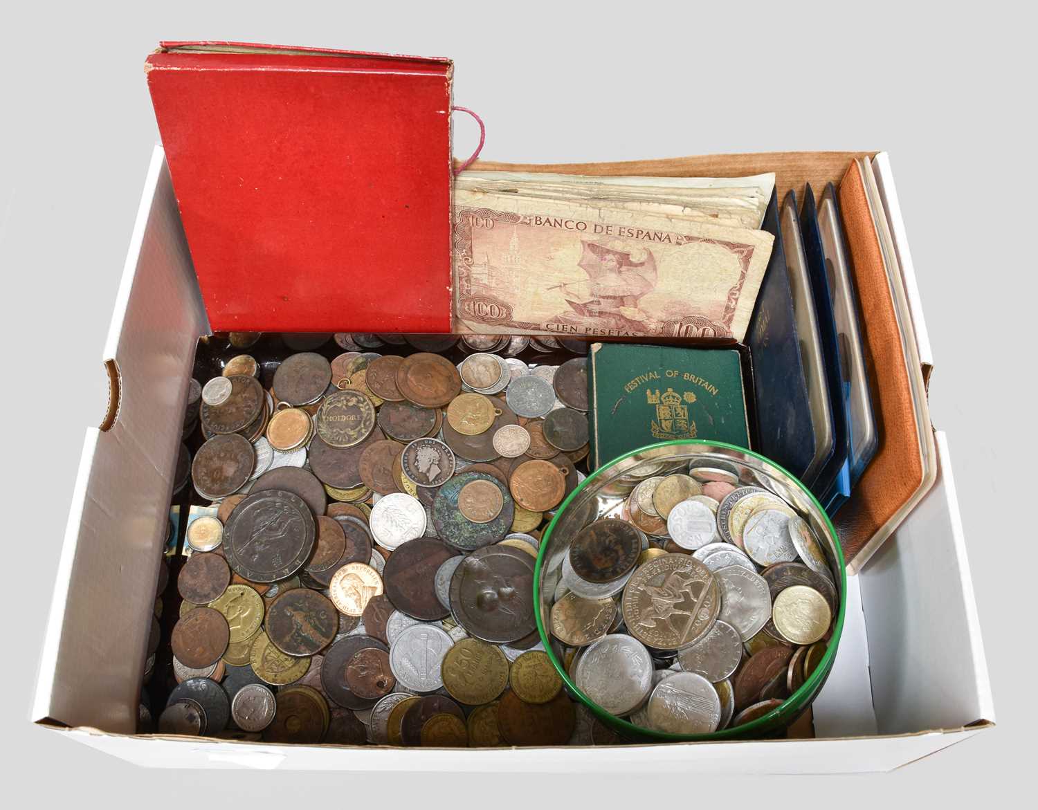 Lot 29 - A Collection of British and Foreign Coins and...