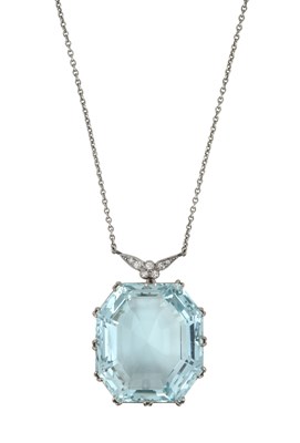 Lot 2101 - An Early 20th Century Aquamarine and Diamond...
