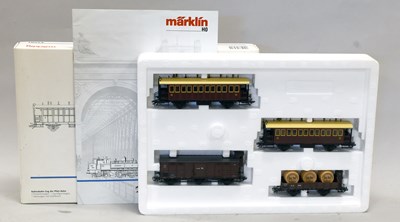Lot 3260 - Marklin HO Gauge Wagon/Coach Sets