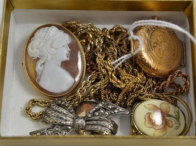 Lot 88 - Jewellery including brooches, necklace, watch case etc (quantity)