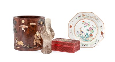 Lot 186 - A Chinese Hardstone and Mother-of-Pearl Inlaid...
