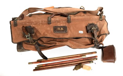 Lot 3089 - A Vintage Canvas and Leather Sporting Bag