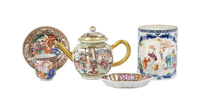 Lot 164 - A Chinese Porcelain Teapot and Cover, Qianlong,...