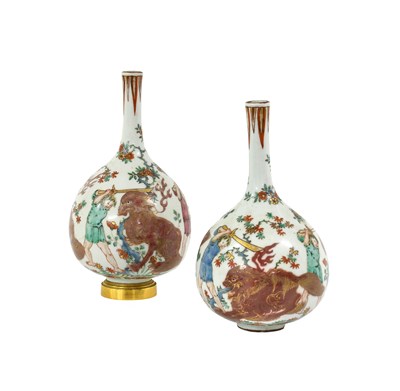 Lot 333 - A Pair of Dutch-Decorated Chinese Porcelain...